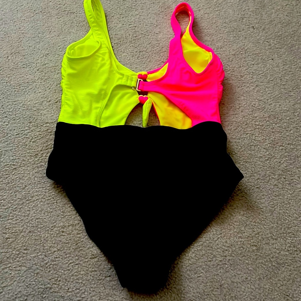 Bright colors ..Lined cups